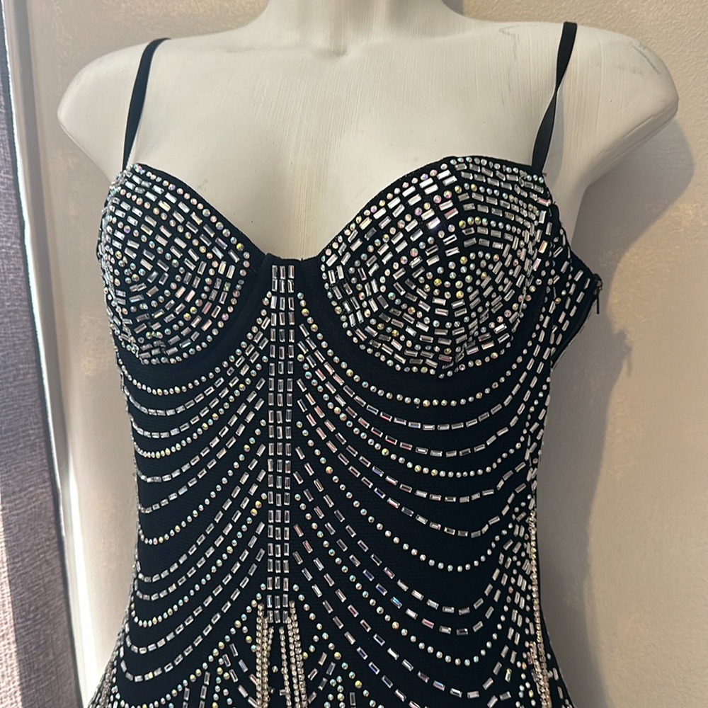 Dress - Picture 2 of 8